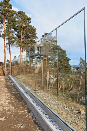 glass wall6 no