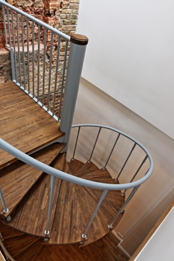 winding stairs steps handrail