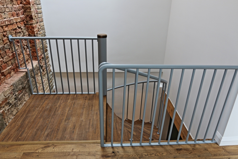  winding stairs steps handrail