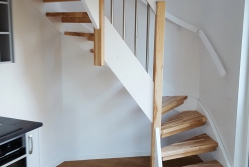 stairs case white sv